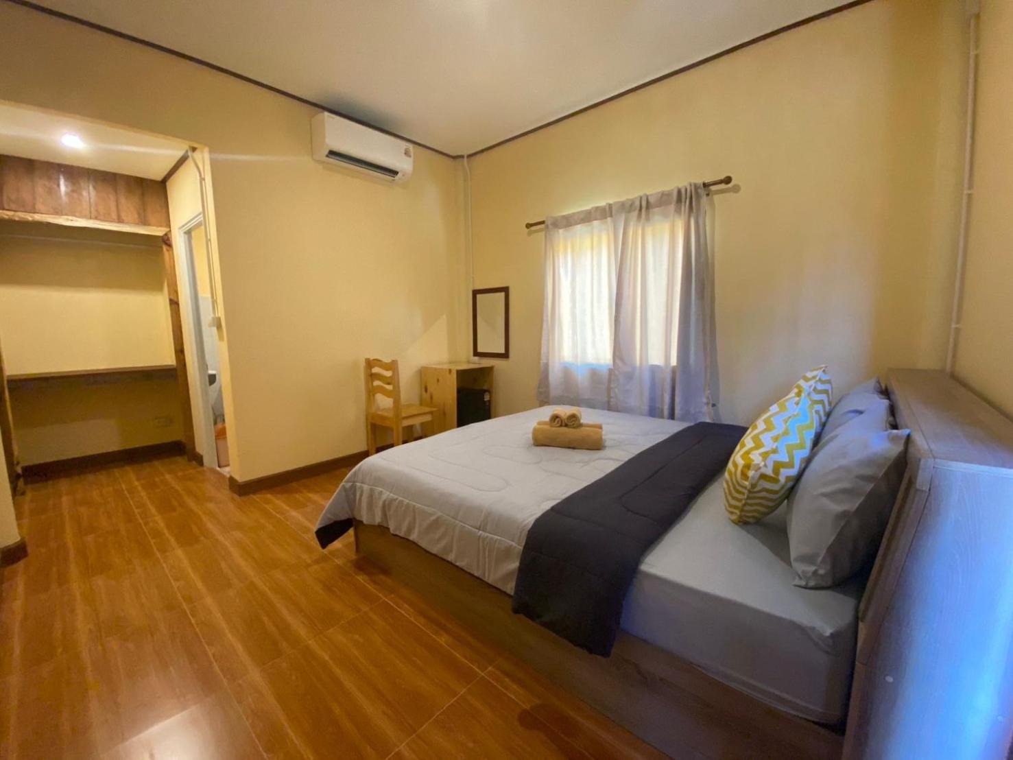 Baan Panseng Bungalow Ko Kut Exterior photo