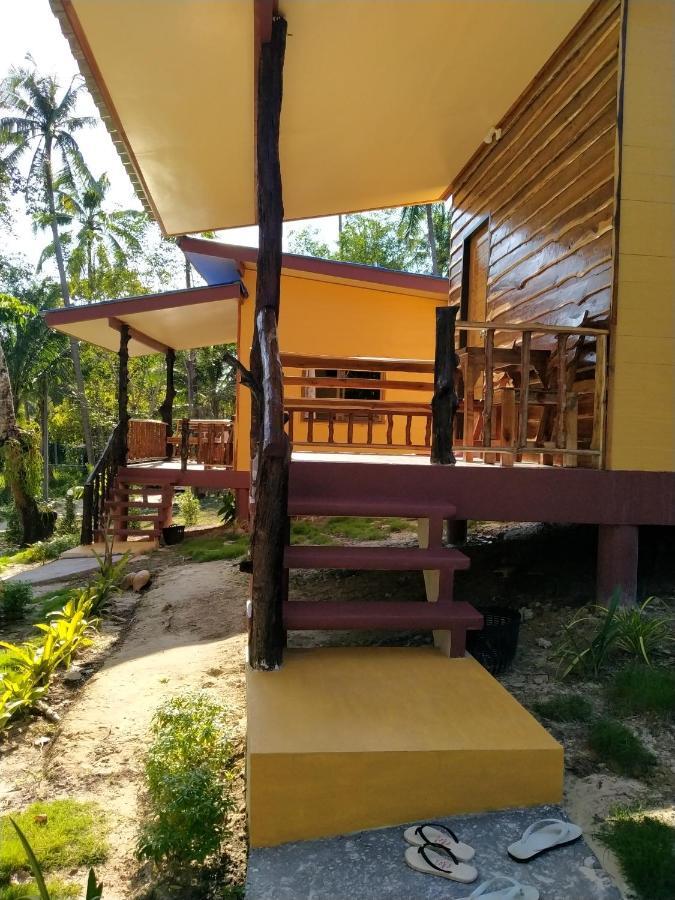 Baan Panseng Bungalow Ko Kut Exterior photo